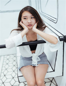 小女孩儿吃小男孩儿坤坤游戏