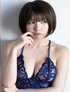邻家女孩： 脱裙子的那天